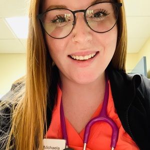 Meet your Posher, Michaela